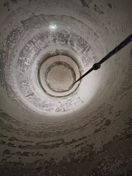 Udronianie-silosu-z-zastygego-wapna-PGE-Pomorzany-5